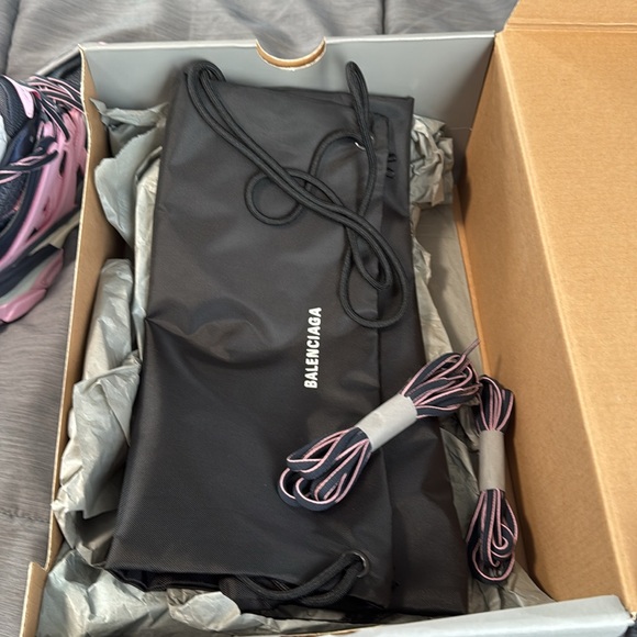 Brand new authentic balenciaga sneaker size 36 - Picture 5 of 6